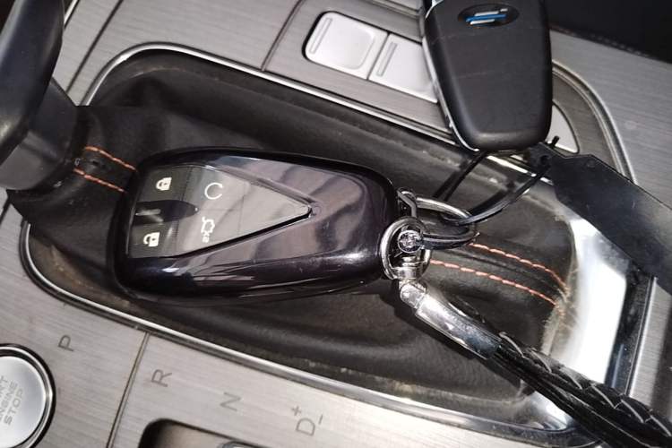 Used CHANGAN OSHAN X7 2020 1.5T Automatic Luxury Model Vehicle Key