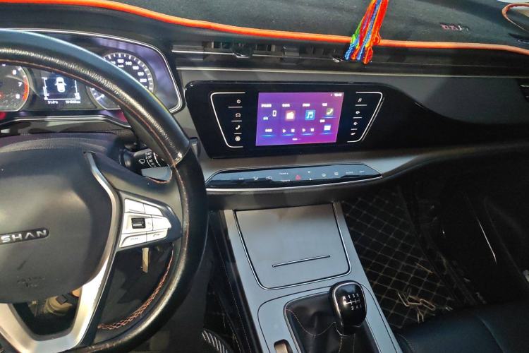 Used CHANGAN OSHAN X7 2020 1.5T Manual Luxury Version Audio And AC Panel