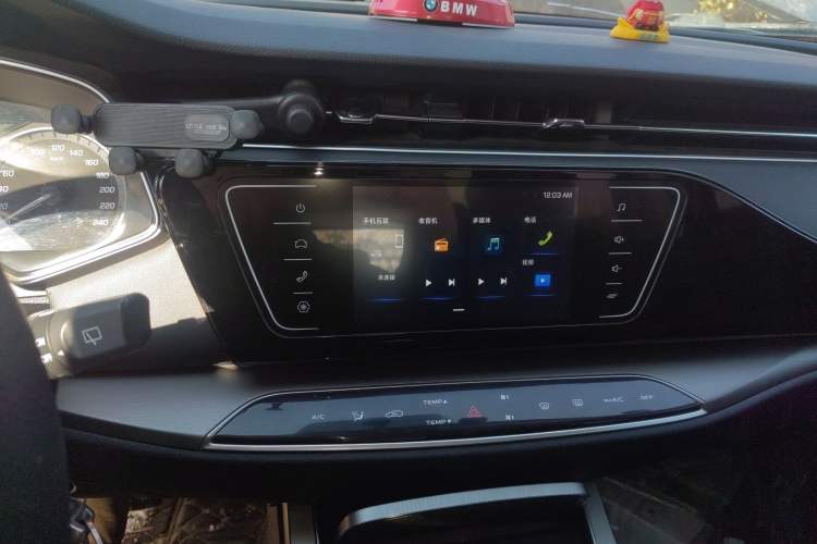 Used CHANGAN OSHAN X7 2020 1.5T Automatic Elite Edition Audio And AC Panel