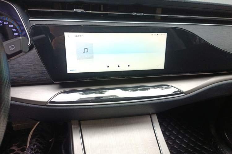 Used CHANGAN OSHAN X7 2020 1.5T Automatic Luxury Model Audio And AC Panel