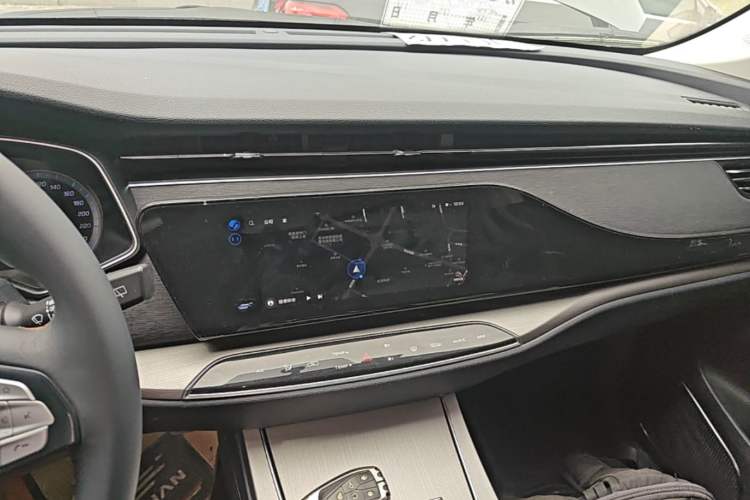 Used CHANGAN OSHAN X7 2020 1.5T Automatic Luxury Model Audio And AC Panel