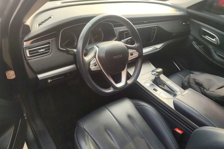 Used CHANGAN OSHAN X7 2020 1.5T Automatic Luxury Version Center Console
