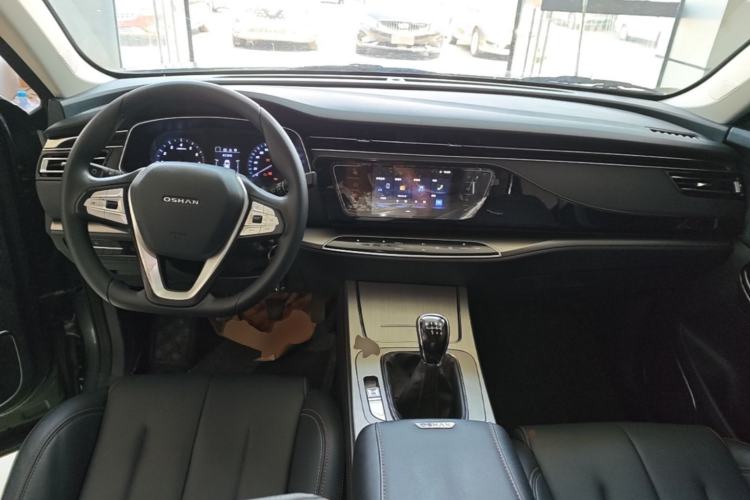 Used CHANGAN OSHAN X7 2020 1.5T Manual Luxury Version Center Console