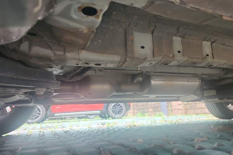 Used CHANGAN OSHAN X7 2020 1.5T Manual Luxury Version Chassis Front Left
