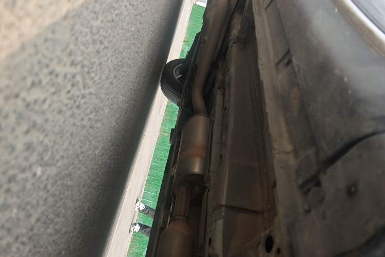 Used CHANGAN OSHAN X7 2020 1.5T Automatic Elite Edition Chassis Front Right