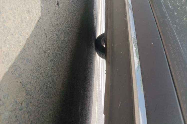 Used CHANGAN OSHAN X7 2020 1.5T Automatic Elite Edition Chassis Front Right