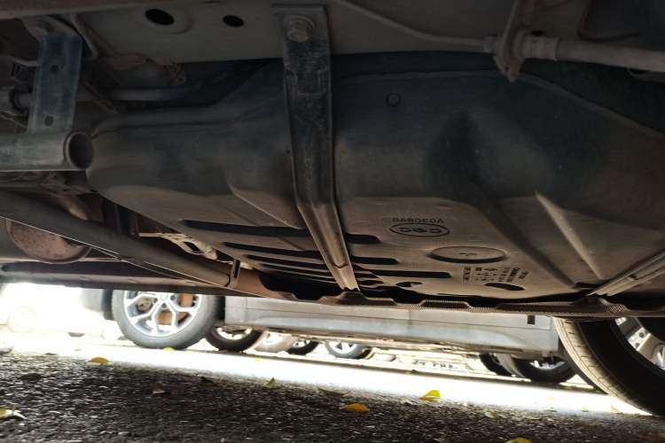 Used CHANGAN OSHAN X7 2020 1.5T Automatic Luxury Model Chassis Rear Left