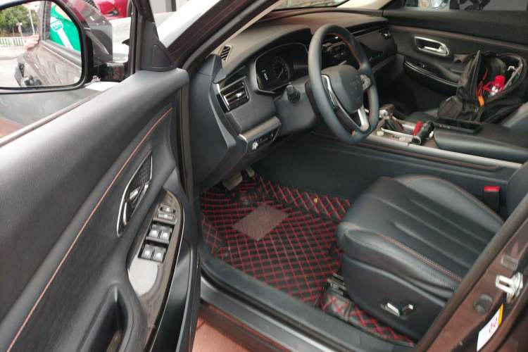 Used CHANGAN OSHAN X7 2020 1.5T Automatic Prestige Edition Driver Seat