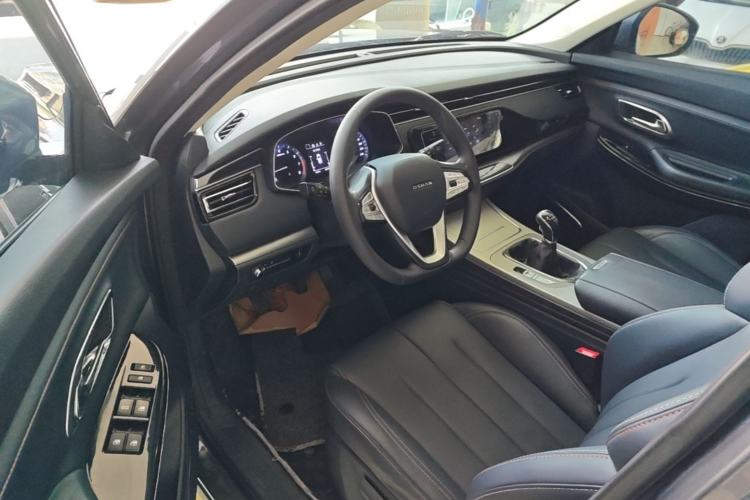 Used CHANGAN OSHAN X7 2020 1.5T Manual Luxury Version Driver Seat