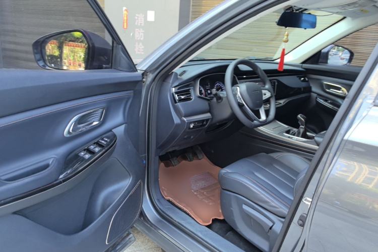 Used CHANGAN OSHAN X7 2020 1.5T Manual Luxury Version Driver Seat