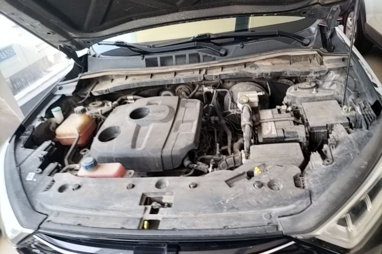 Used CHANGAN OSHAN X7 2020 1.5T Automatic Luxury Model Engine Bay