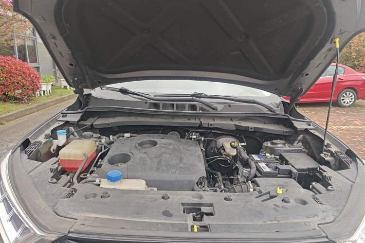 Used CHANGAN OSHAN X7 2020 1.5T Automatic Luxury Model Engine Bay