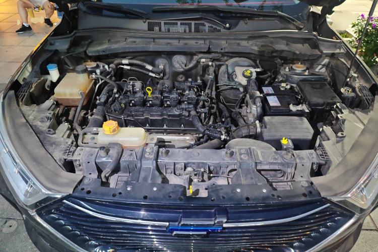 Used CHANGAN OSHAN X7 2020 1.5T Manual Luxury Version Engine Bay