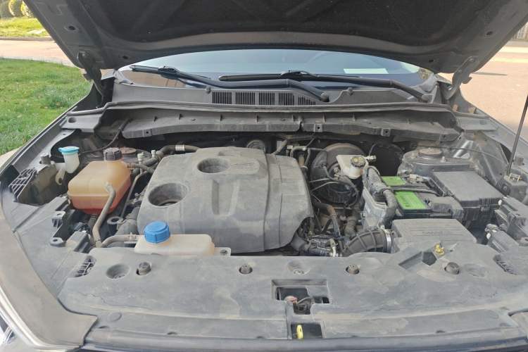 Used CHANGAN OSHAN X7 2020 1.5T Automatic Luxury Model Engine Bay