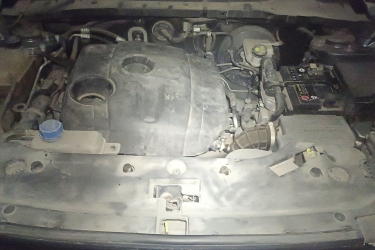 Used CHANGAN OSHAN X7 2020 1.5T Automatic Luxury Version Engine Bay