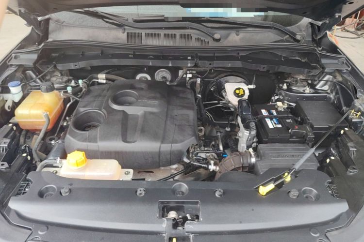 Used CHANGAN OSHAN X7 2020 1.5T Automatic Luxury Version Engine Bay