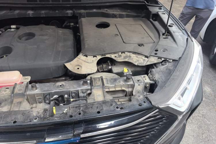 Used CHANGAN OSHAN X7 2020 1.5T Automatic Flagship Edition Engine Bay Left