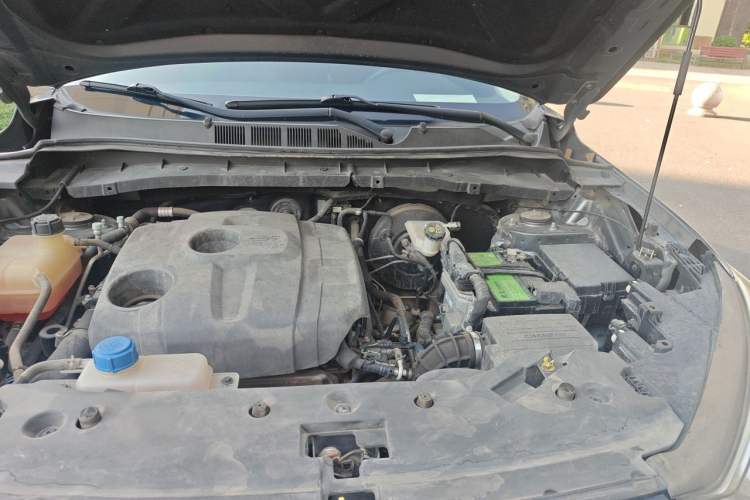 Used CHANGAN OSHAN X7 2020 1.5T Automatic Luxury Model Engine Bay Left