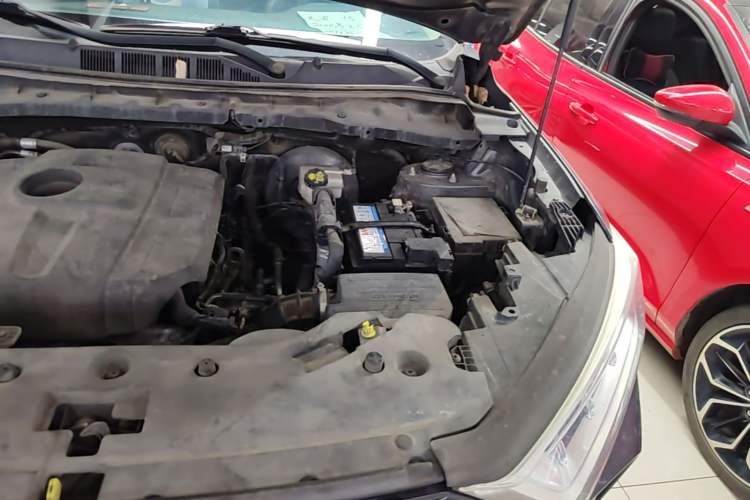 Used CHANGAN OSHAN X7 2020 1.5T Automatic Prestige Edition Engine Bay Left