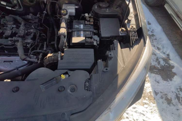Used CHANGAN OSHAN X7 2020 1.5T Automatic Elite Edition Engine Bay Left