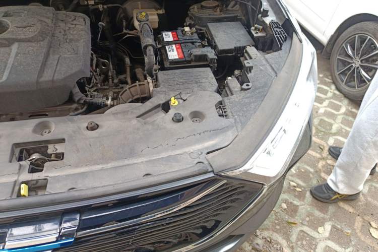 Used CHANGAN OSHAN X7 2020 1.5T Automatic Luxury Model Engine Bay Left