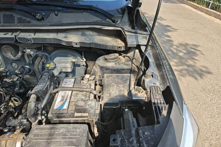 Used CHANGAN OSHAN X7 2020 1.5T Automatic Prestige Edition Engine Bay Left