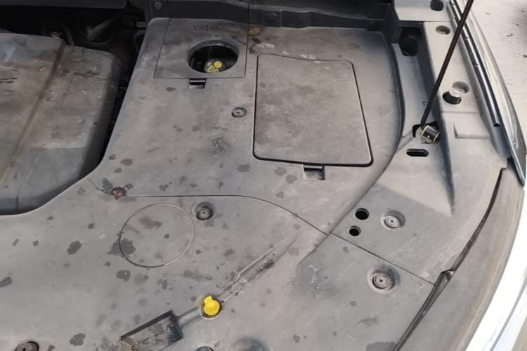 Used CHANGAN OSHAN X7 2020 1.5T Automatic Flagship Edition Engine Bay Left
