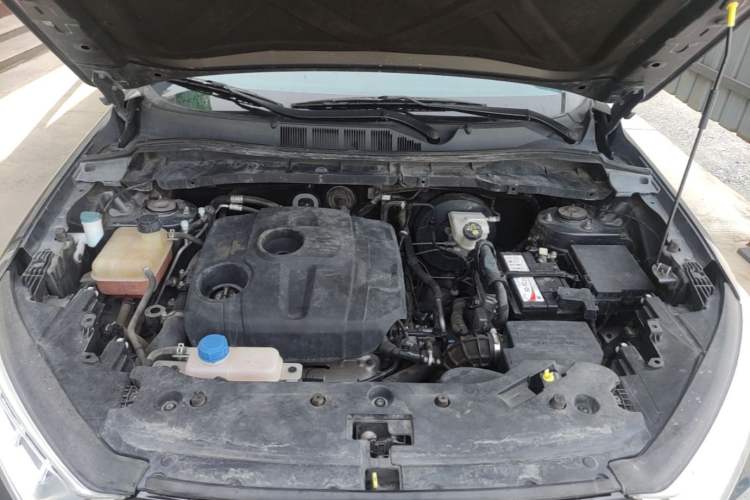 Used CHANGAN OSHAN X7 2020 1.5T Automatic Luxury Version Engine Bay