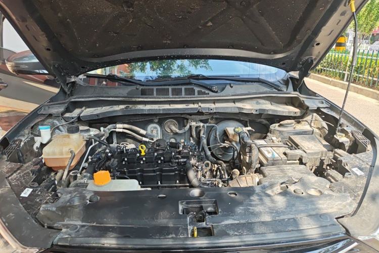 Used CHANGAN OSHAN X7 2020 1.5T Automatic Prestige Edition Engine Bay