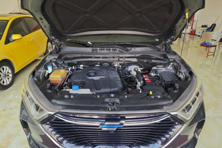 Used CHANGAN OSHAN X7 2020 1.5T Manual Luxury Version Engine Bay