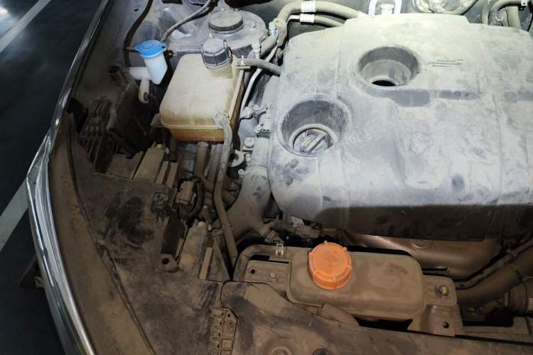 Used CHANGAN OSHAN X7 2020 1.5T Automatic Luxury Version Engine Bay Right