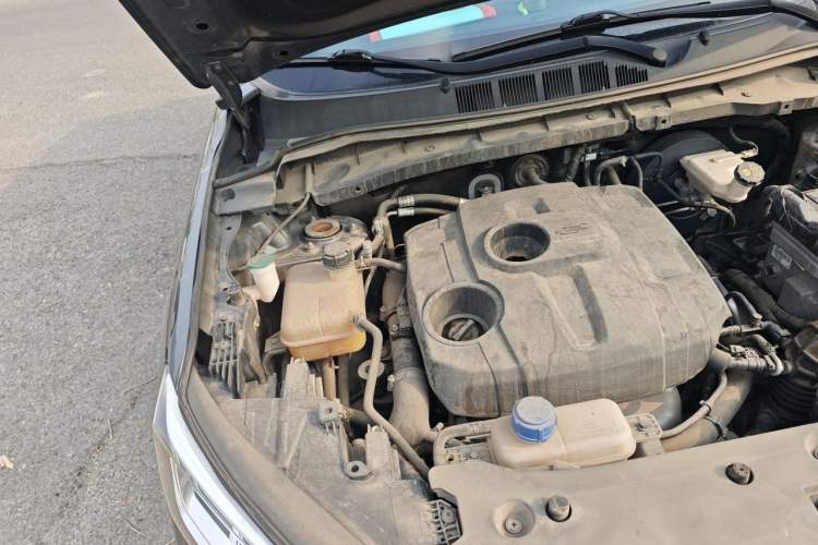 Used CHANGAN OSHAN X7 2020 1.5T Automatic Luxury Version Engine Bay Right