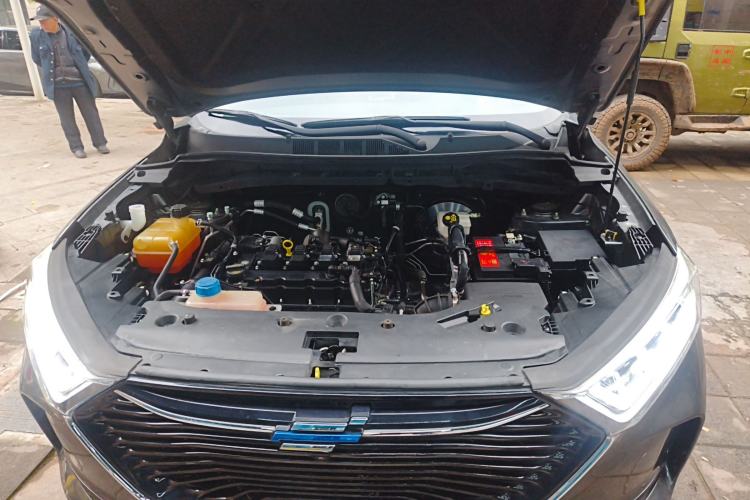 Used CHANGAN OSHAN X7 2020 1.5T Automatic Luxury Model Engine Bay