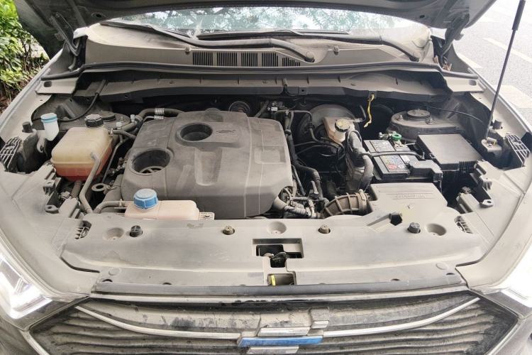 Used CHANGAN OSHAN X7 2020 1.5T Automatic Luxury Model Engine Bay