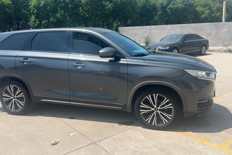 Used CHANGAN OSHAN X7 2020 1.5T Automatic Luxury Version Exterior 4
