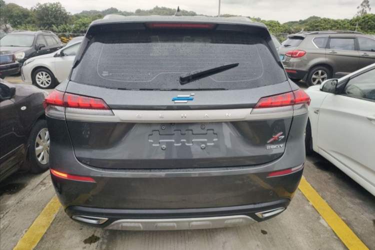 Used CHANGAN OSHAN X7 2020 1.5T Automatic Flagship Edition Exterior 4