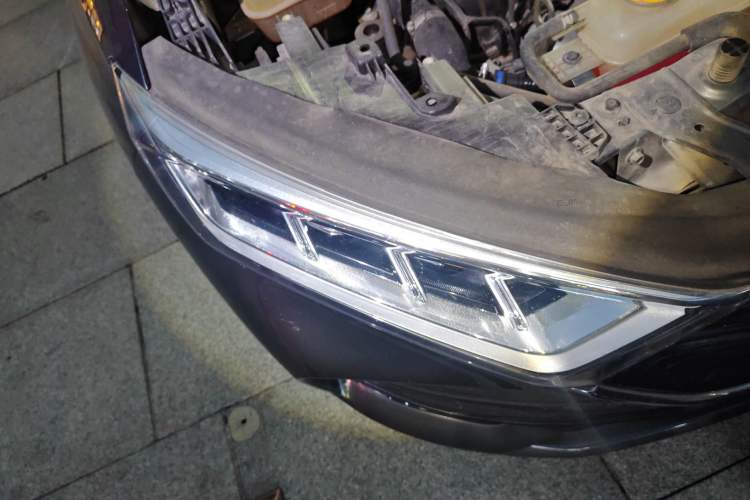 Used CHANGAN OSHAN X7 2020 1.5T Manual Luxury Version Exterior 6