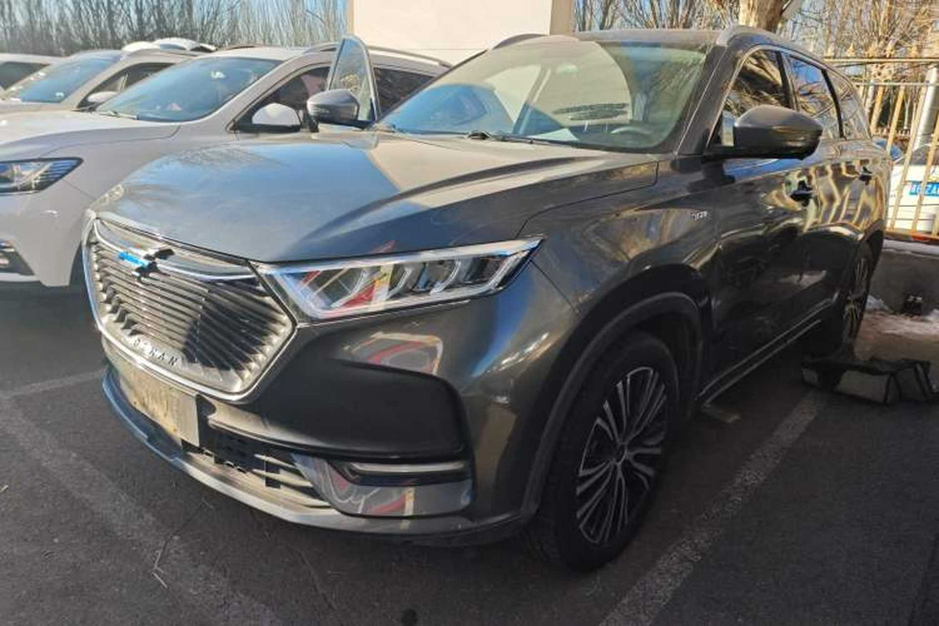 Used CHANGAN OSHAN X7 2020 1.5T Automatic Luxury Model Front Left 45 Deg