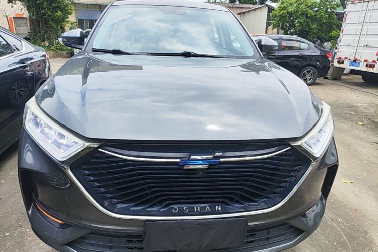 Used CHANGAN OSHAN X7 2020 1.5T Automatic Luxury Version Front