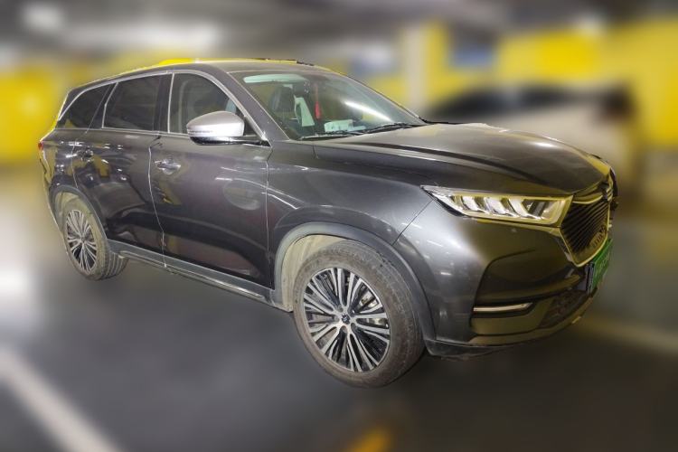 Used CHANGAN OSHAN X7 2020 1.5T Automatic Luxury Version Front Right 45 Deg