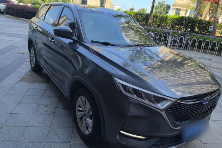 Used CHANGAN OSHAN X7 2020 1.5T Manual Luxury Version Front Right 45 Deg