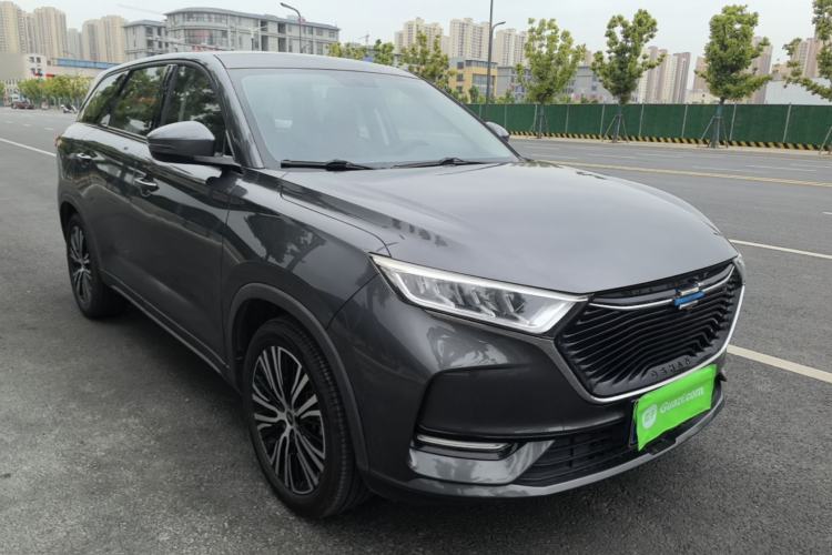 Used CHANGAN OSHAN X7 2020 1.5T Automatic Luxury Version Front Right 45 Deg