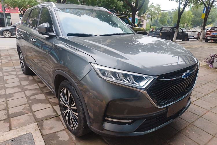 Used CHANGAN OSHAN X7 2020 1.5T Automatic Luxury Model Front Right 45 Deg