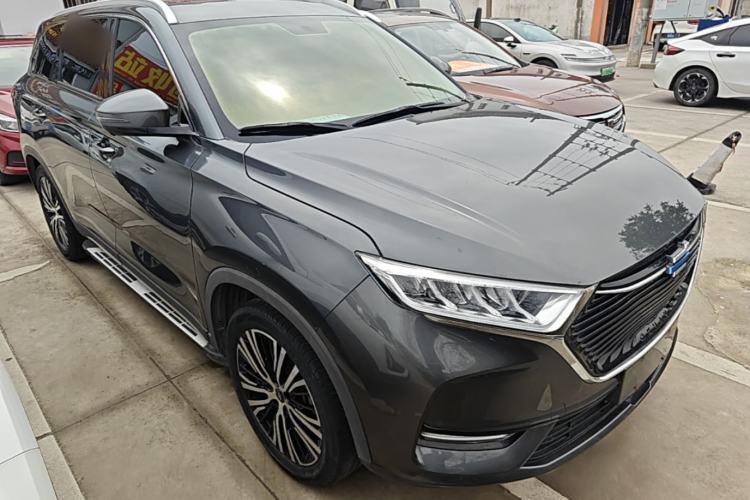 Used CHANGAN OSHAN X7 2020 1.5T Automatic Luxury Model Front Right 45 Deg