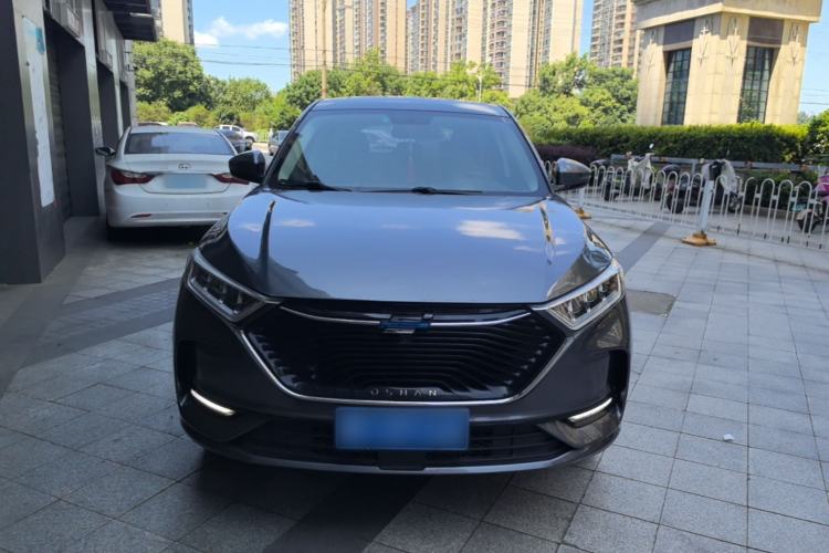 Used CHANGAN OSHAN X7 2020 1.5T Manual Luxury Version Front