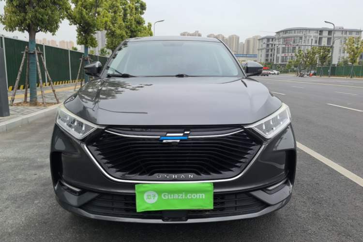 Used CHANGAN OSHAN X7 2020 1.5T Automatic Luxury Version Front