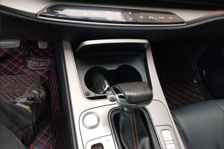 Used CHANGAN OSHAN X7 2020 1.5T Automatic Prestige Edition Gear Lever