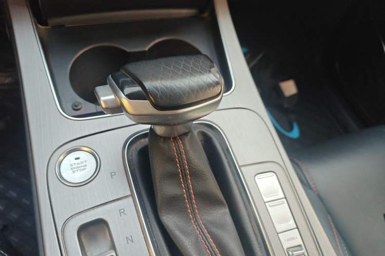 Used CHANGAN OSHAN X7 2020 1.5T Automatic Luxury Model Gear Lever