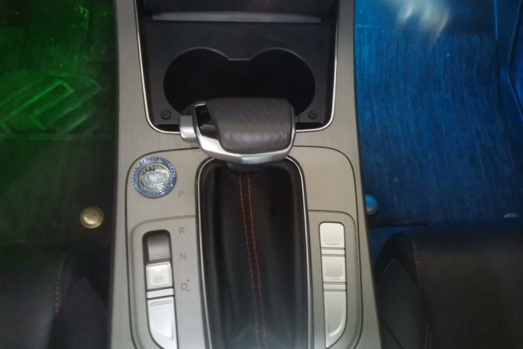 Used CHANGAN OSHAN X7 2020 1.5T Automatic Luxury Version Gear Lever