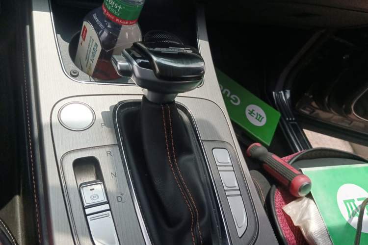 Used CHANGAN OSHAN X7 2020 1.5T Automatic Elite Edition Gear Lever
